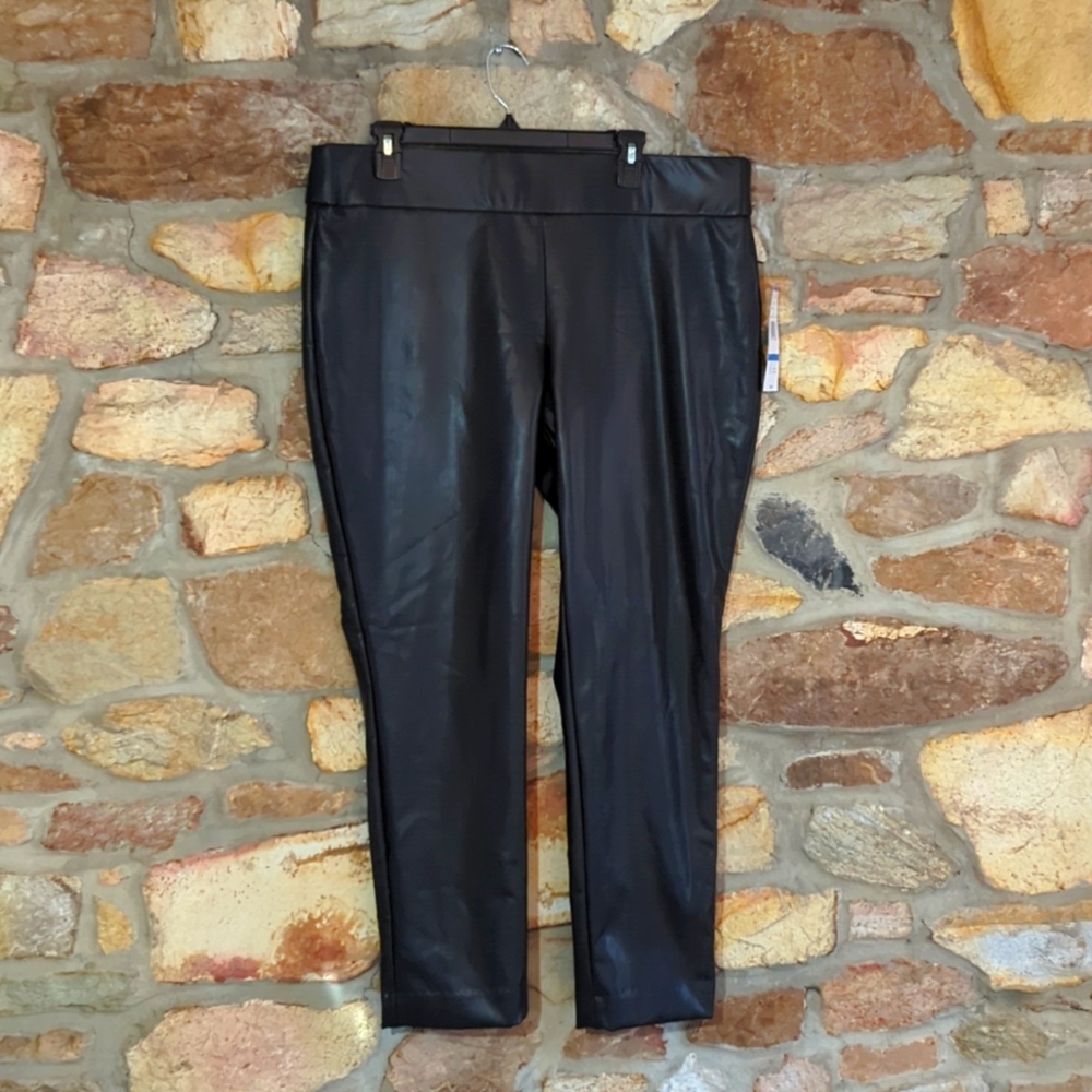 Black label by Evan picone black faux leather leggings